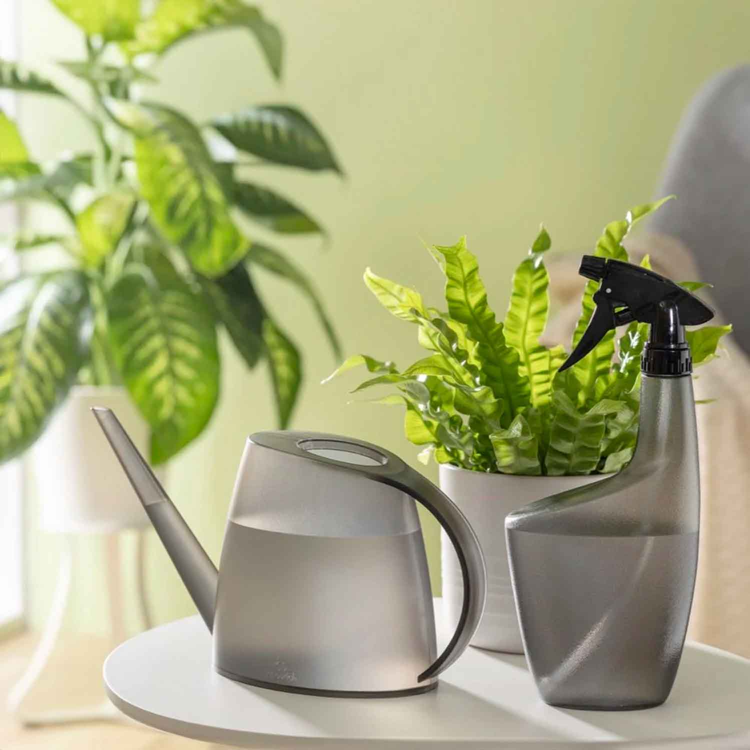 170/16 WATERING CAN LILLY CLEAR PLATIN