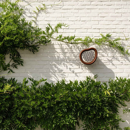 organic bee hotel 25 chestnut brown