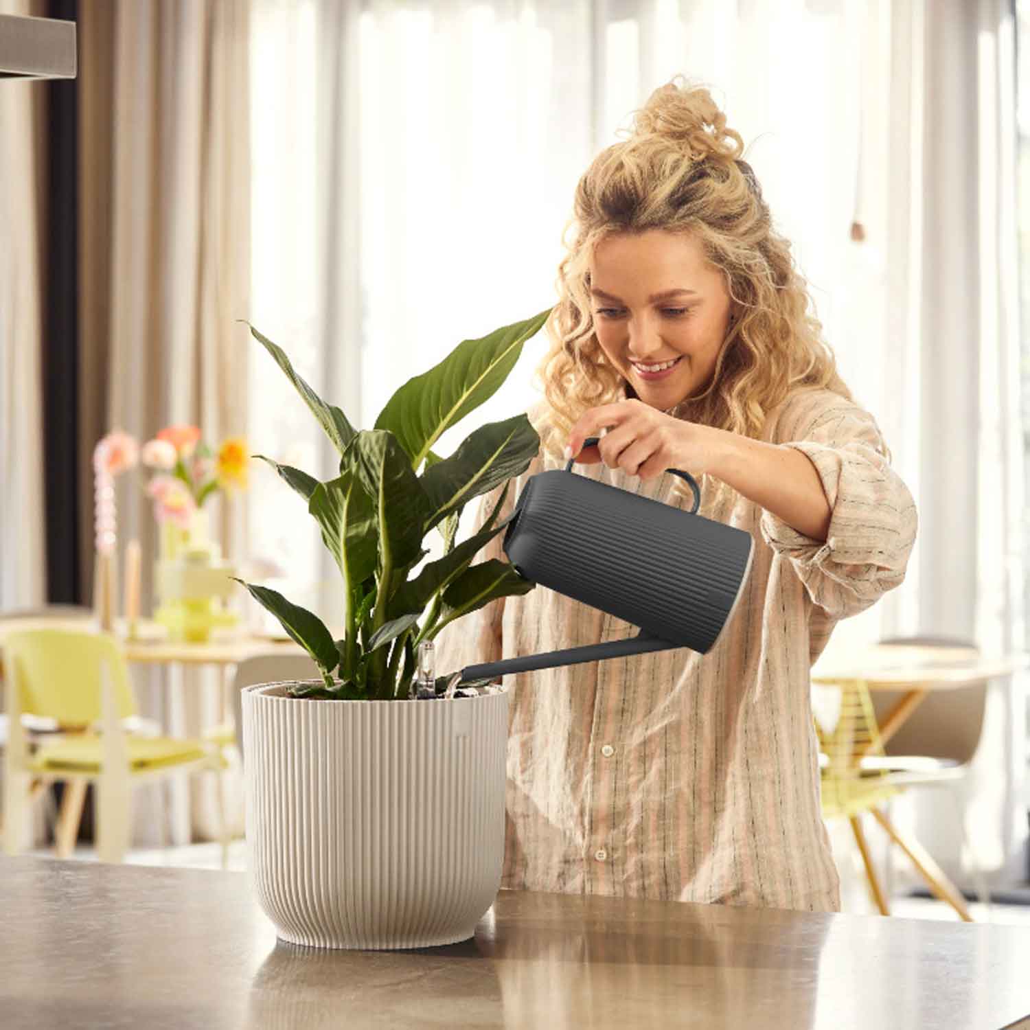vibes fold watering can1.7 anthracite